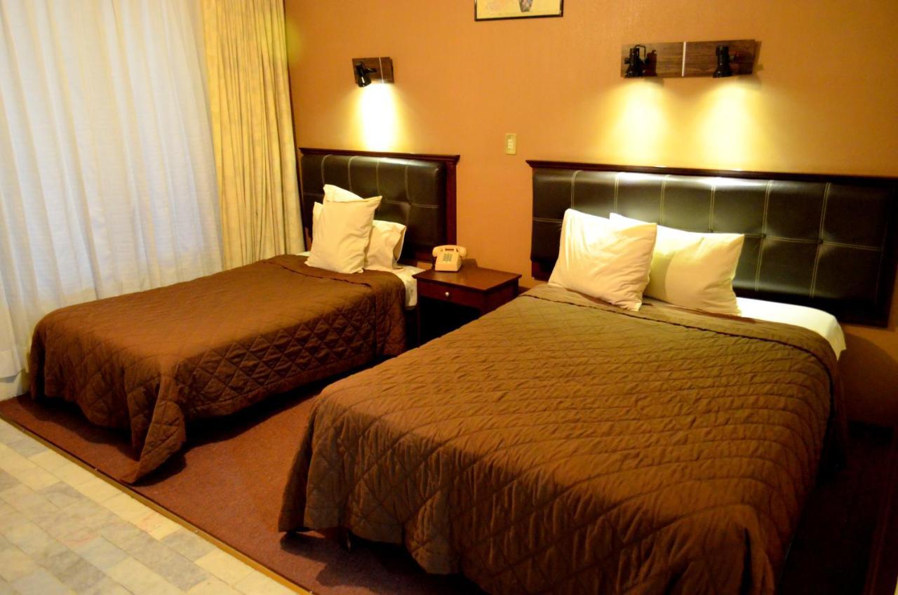 Hotel Flamingo Kristal Irapuato Zewnętrze zdjęcie