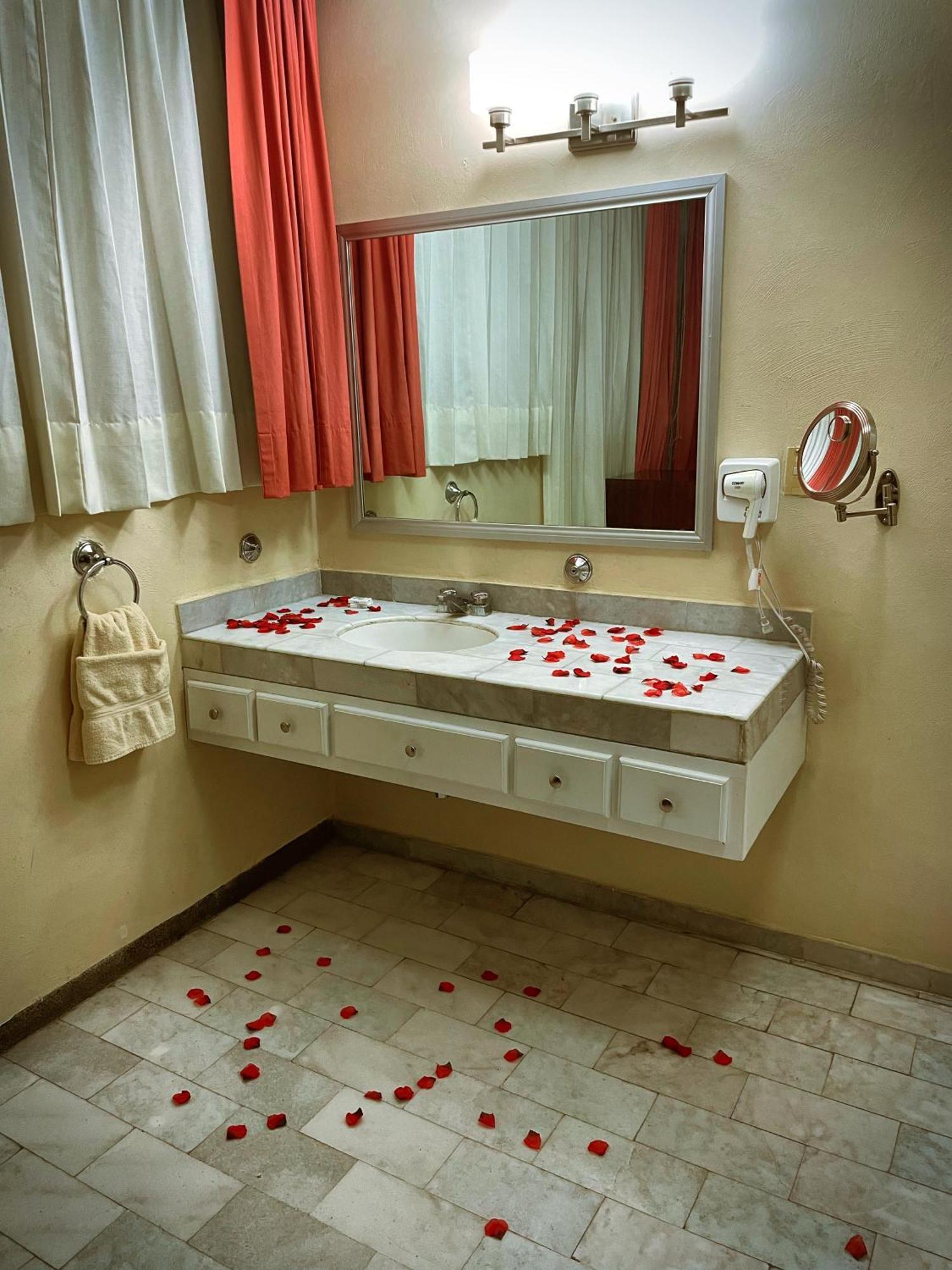 Hotel Flamingo Kristal Irapuato Zewnętrze zdjęcie