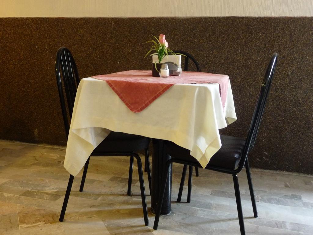 Hotel Flamingo Kristal Irapuato Zewnętrze zdjęcie