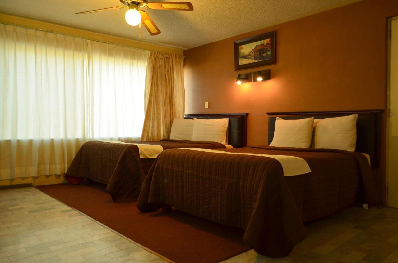 Hotel Flamingo Kristal Irapuato Zewnętrze zdjęcie